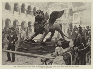 A velencei Piazzetta San Marco téren fekvő Szent Márk szárnyas oroszlán, miután javítási munkálatok miatt leszerelték.